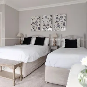 Balally House *** Shannon